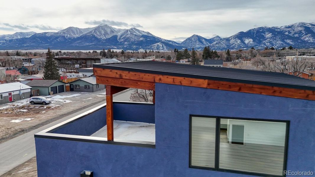 Exterior details and patio area of a home in , Buena Vista (Image 20).