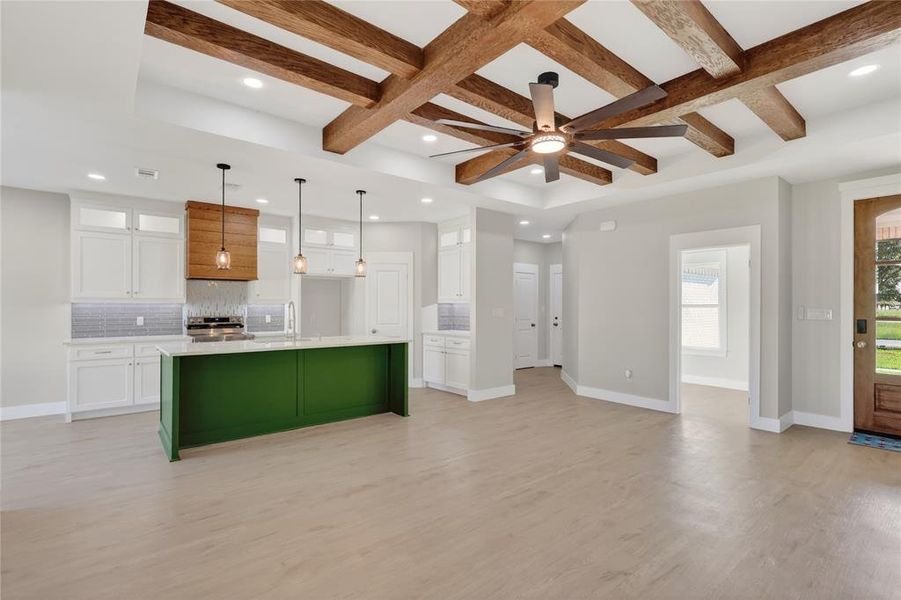 Spacious, unfurnished interior of a new home in , Gun Barrel City (Image 19). Spacious, unfurnished interior of a new home in , Gun Barrel City (Image 19).