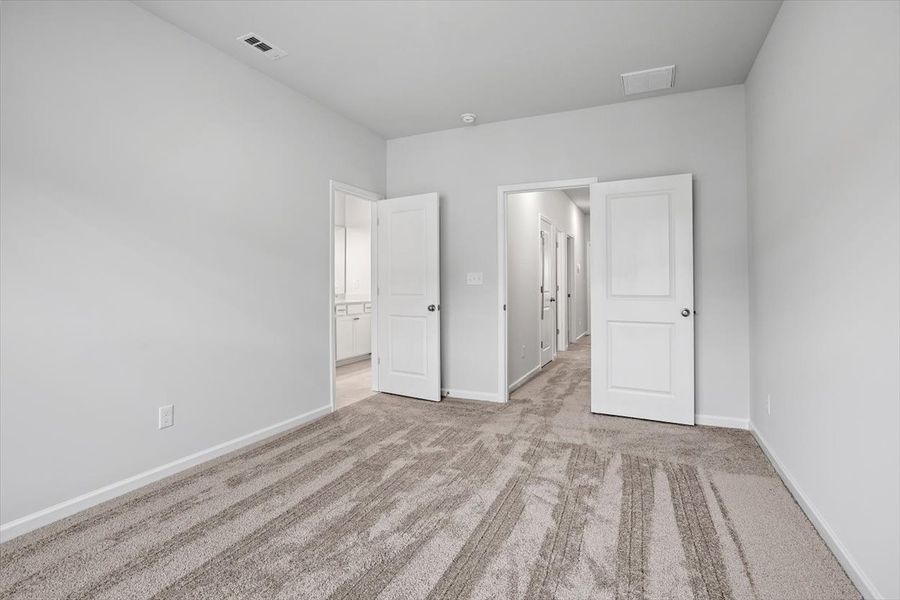Spacious, unfurnished interior of a new home in Renaissance at White Oak, Garner (Image 17).