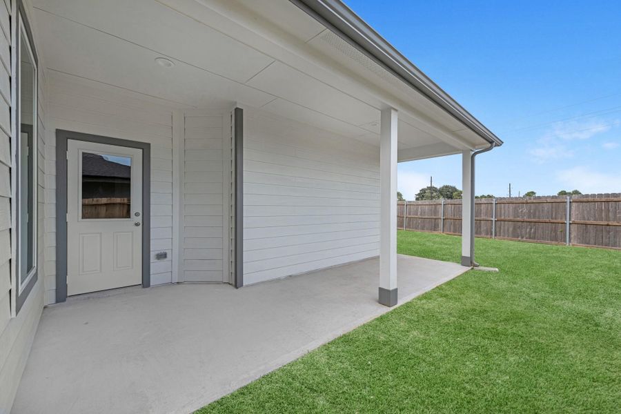Exterior details and patio area of a home in Grand Oaks Village, Houston (Image 3). Exterior details and patio area of a home in Grand Oaks Village, Houston (Image 3).