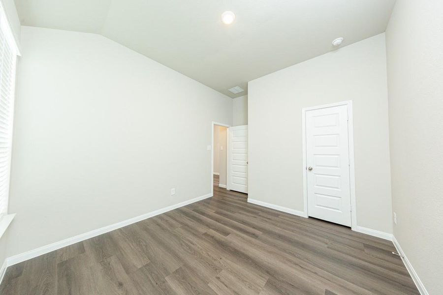 Spacious, unfurnished interior of a new home in Bluestem, Brookshire (Image 18). Spacious, unfurnished interior of a new home in Bluestem, Brookshire (Image 18).