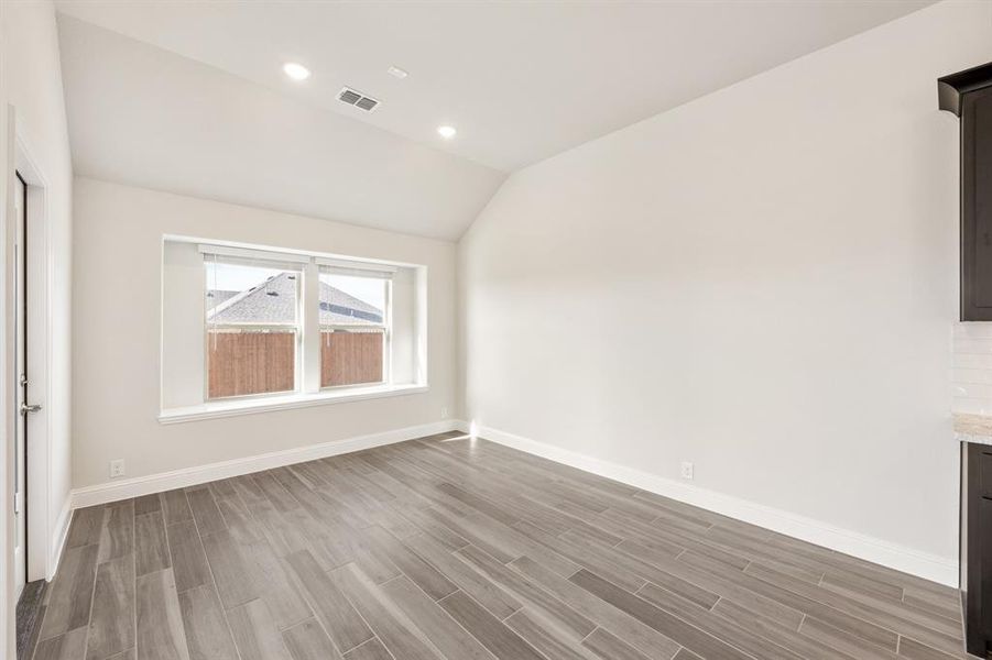 Spacious, unfurnished interior of a new home in Villages of Walnut Grove, Midlothian (Image 27).