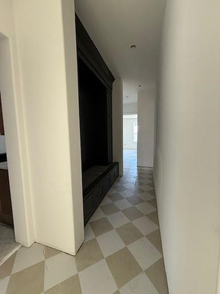 Spacious, unfurnished interior of a new home in , Fort Worth (Image 6).