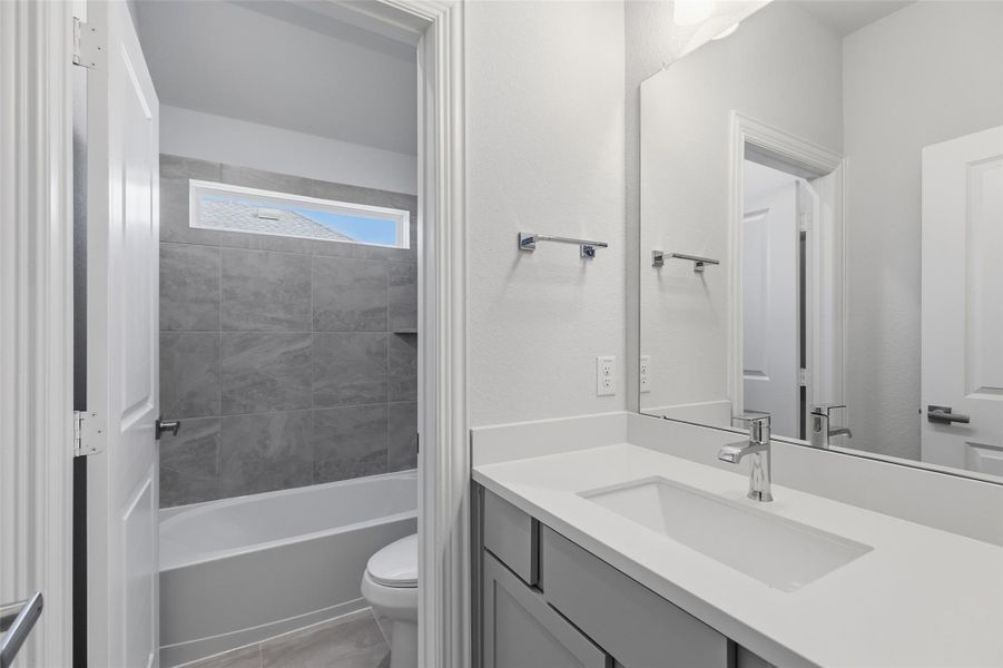 Furnished interior view inside a new home in Sundance Cove, Crosby (Image 17).