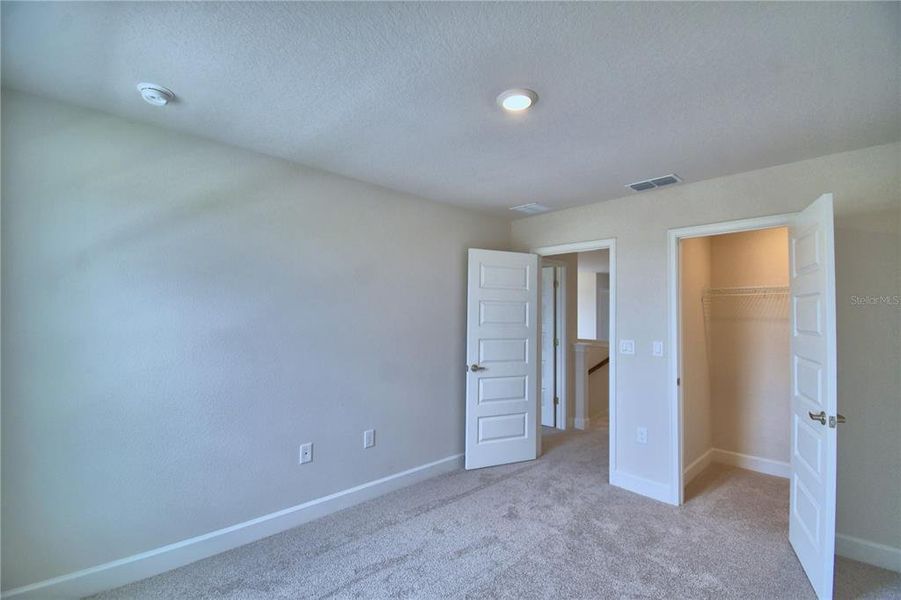 Spacious, unfurnished interior of a new home in Lake Juliana Estates, Auburndale (Image 12).