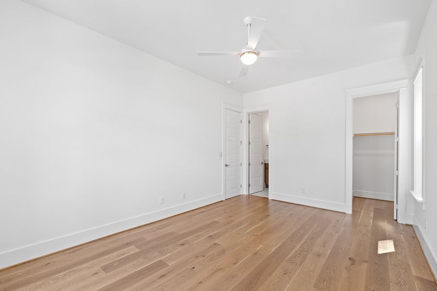 Representative unfurnished interior of a home built from the The Emerson by RobuckHomes in Stonehenge, Raleigh (Image 163).