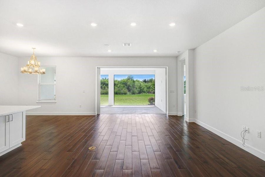 Spacious, unfurnished interior of a new home in Esplanade at Artisan Lakes, Palmetto (Image 25).