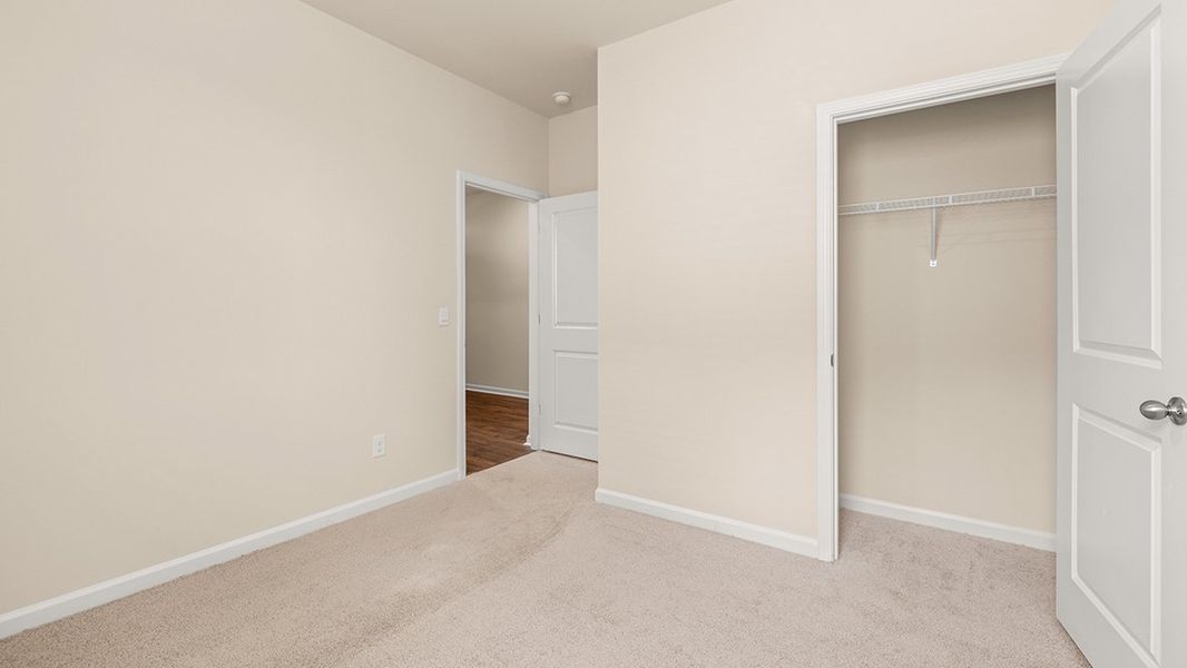 Spacious, unfurnished interior of a new home in Highland Hills, Graniteville (Image 20).