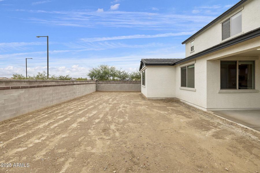 LARGE BACK YARD LARGE BACK YARD