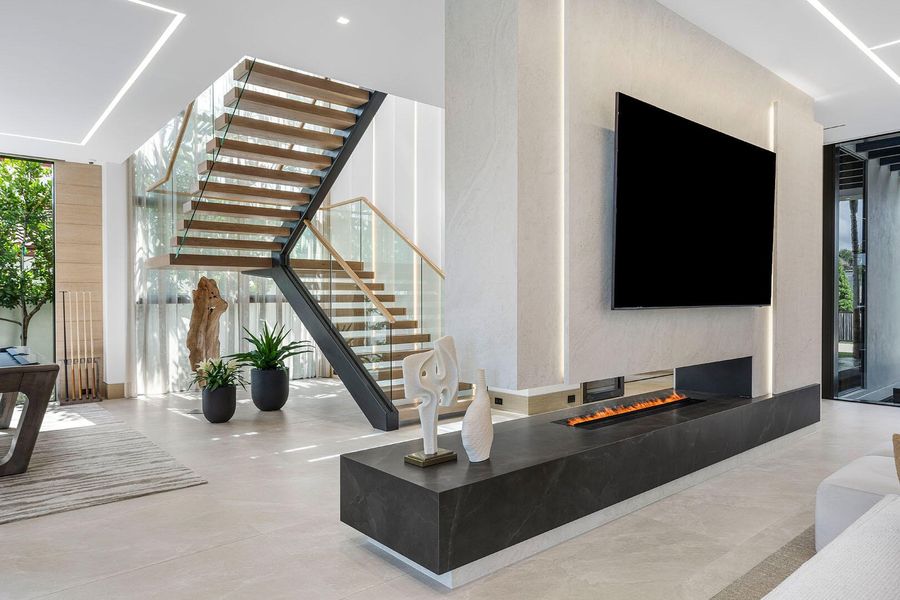 1520_Royal_Palm_Way_12