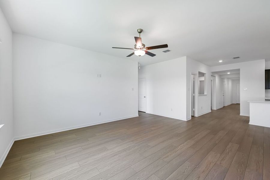 Spacious, unfurnished interior of a new home in River Ridge, Crandall (Image 23). Spacious, unfurnished interior of a new home in River Ridge, Crandall (Image 23).