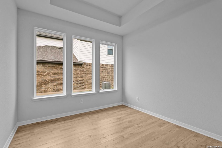 Spacious, unfurnished interior of a new home in Buffalo Crossing, Cibolo (Image 18).