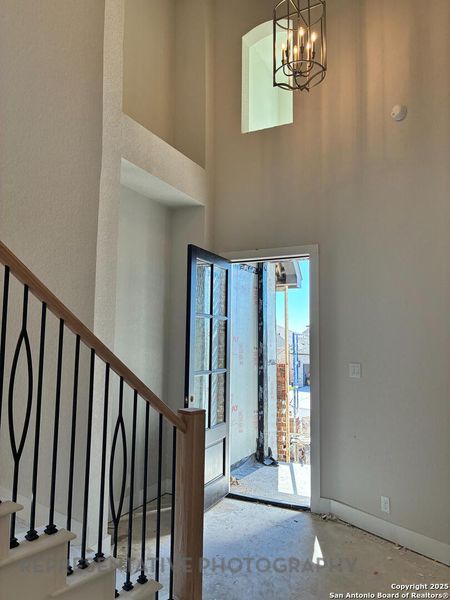 Spacious, unfurnished interior of a new home in The Ranches at Creekside, Boerne (Image 18). Spacious, unfurnished interior of a new home in The Ranches at Creekside, Boerne (Image 18).