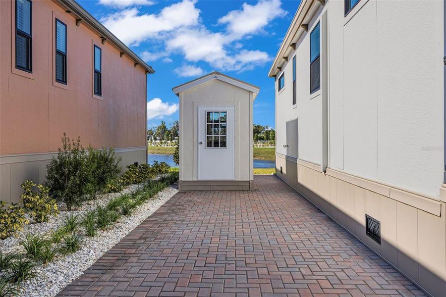 Exterior details and patio area of a home in , North Port (Image 22).