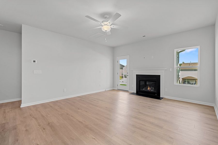Spacious, unfurnished interior of a new home in Hanes Lake, Winston-Salem (Image 30). Spacious, unfurnished interior of a new home in Hanes Lake, Winston-Salem (Image 30).