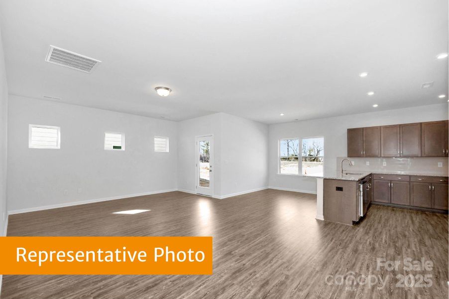 Image 14 of a home in Country Club Village. Image 14 of a home in Country Club Village.