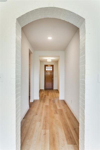 Spacious, unfurnished interior of a new home in Courts of Bonnie Brae, Denton (Image 9). Spacious, unfurnished interior of a new home in Courts of Bonnie Brae, Denton (Image 9).