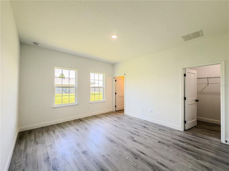 Spacious, unfurnished interior of a new home in , Ocala (Image 55).