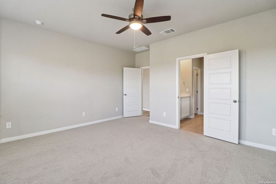 Spacious, unfurnished interior of a new home in Legendary Trails - Premier Series, Cibolo (Image 38).