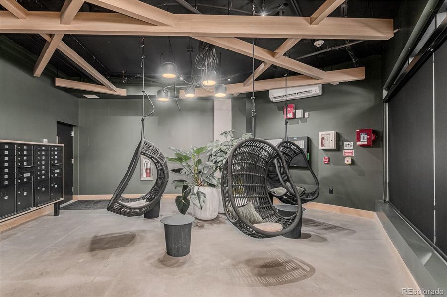 Community amenities in , Denver (Image 7).