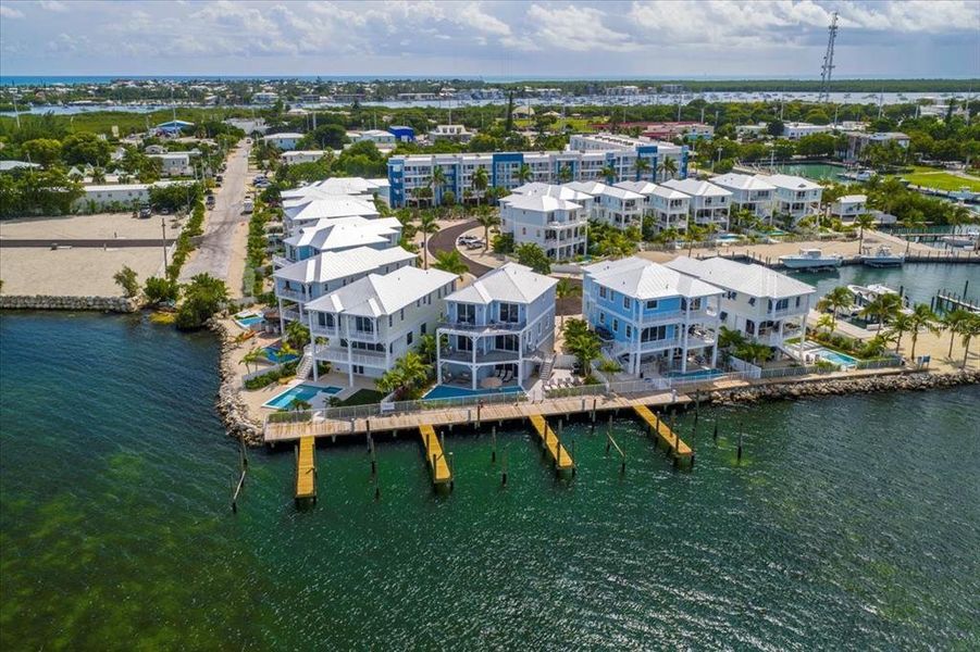 Condo located in Marathon, FL showcasing its design and architecture (Image 5). Condo located in Marathon, FL showcasing its design and architecture (Image 5).