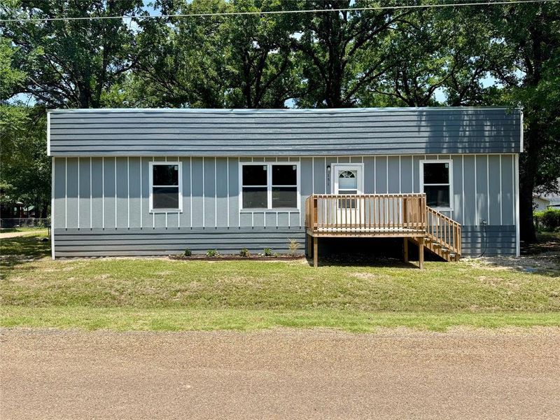 Front exterior of a new home in , Mabank, TX, highlighting curb appeal (Image 13). Front exterior of a new home in , Mabank, TX, highlighting curb appeal (Image 13).