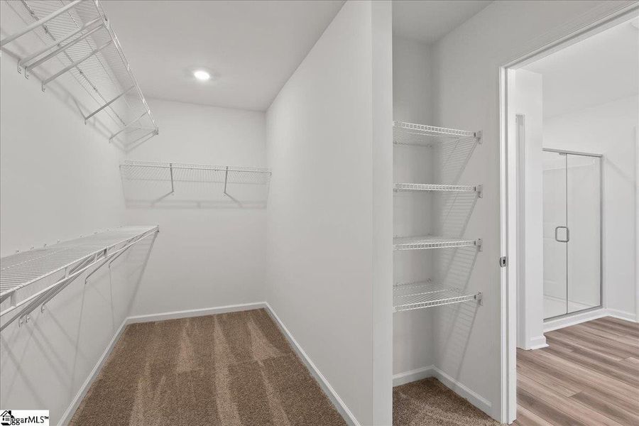 Spacious, unfurnished interior of a new home in Halton Oaks, Spartanburg (Image 19). Spacious, unfurnished interior of a new home in Halton Oaks, Spartanburg (Image 19).