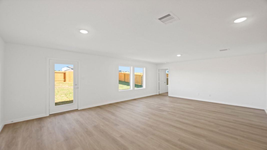 Spacious, unfurnished interior of a new home in Westward Pointe, Sealy (Image 12).