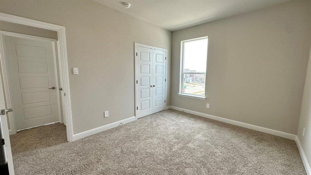 Spacious, unfurnished interior of a new home in Rock Creek Ranch, Fort Worth (Image 13). Spacious, unfurnished interior of a new home in Rock Creek Ranch, Fort Worth (Image 13).
