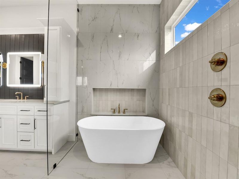 Furnished interior view inside a new home in , Fort Worth (Image 10).