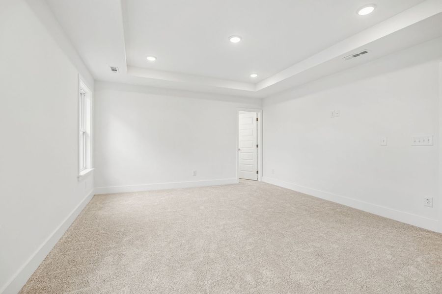 Spacious, unfurnished interior of a new home in Devonshire, Mount Juliet (Image 24).