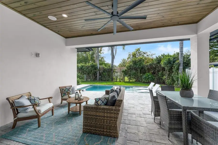 Exterior details and patio area of a home in , Orlando (Image 29).