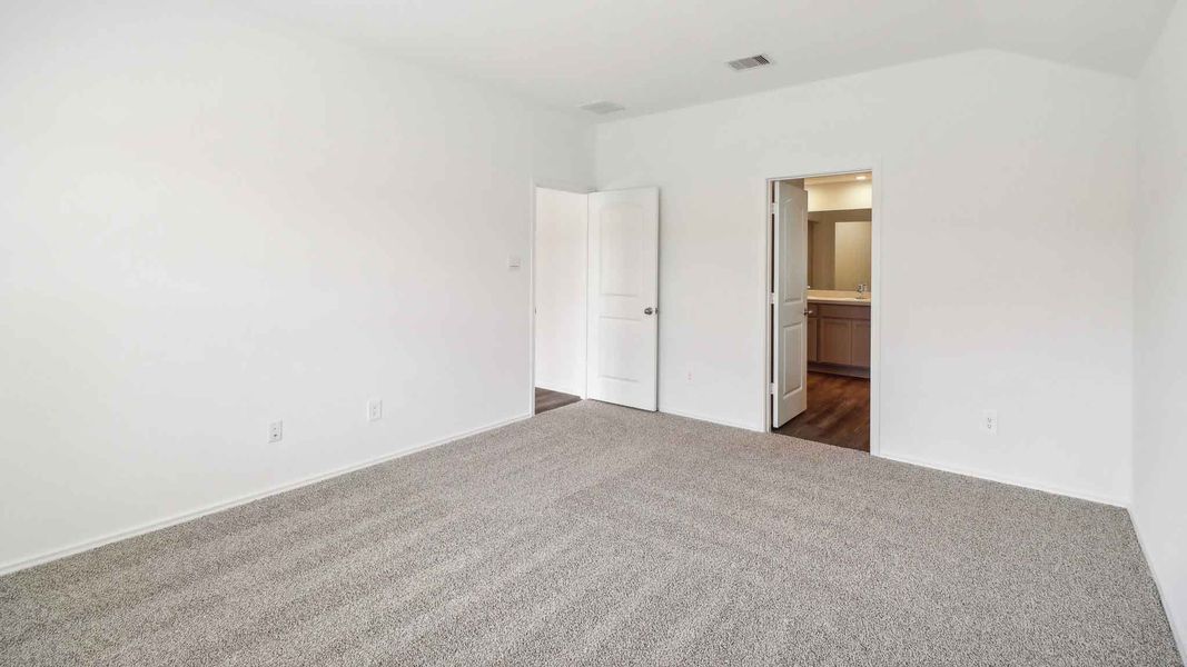 Spacious, unfurnished interior of a new home in Grand Pines, Magnolia (Image 23).