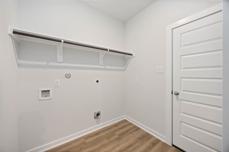 Spacious, unfurnished interior of a new home in Deer Pines, Conroe (Image 14). Spacious, unfurnished interior of a new home in Deer Pines, Conroe (Image 14).
