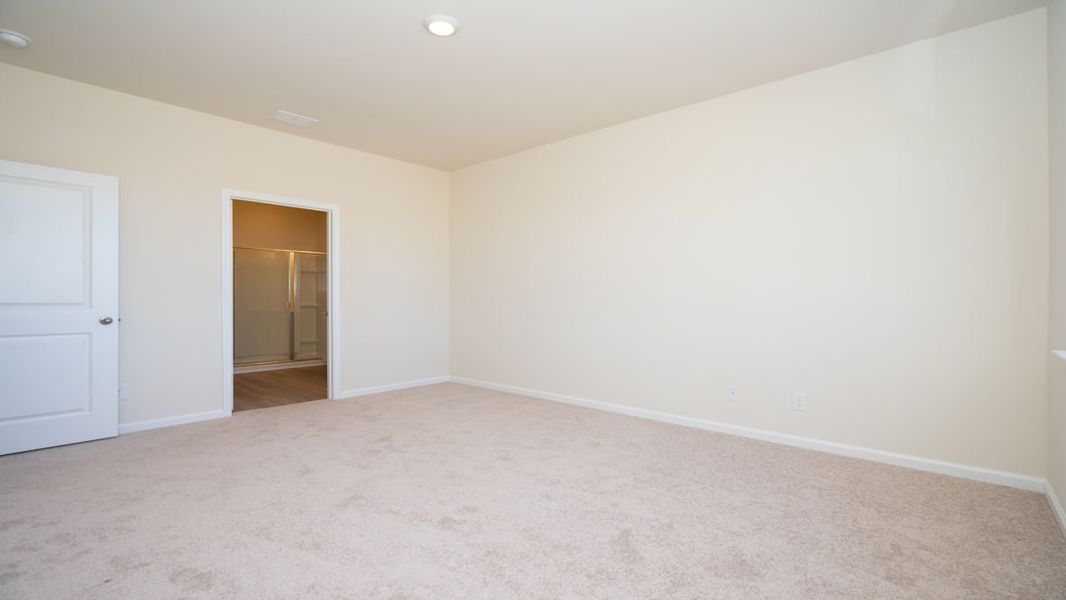 Representative unfurnished interior of a home built from the CALI by D.R. Horton in Island Green, Myrtle Beach (Image 37).