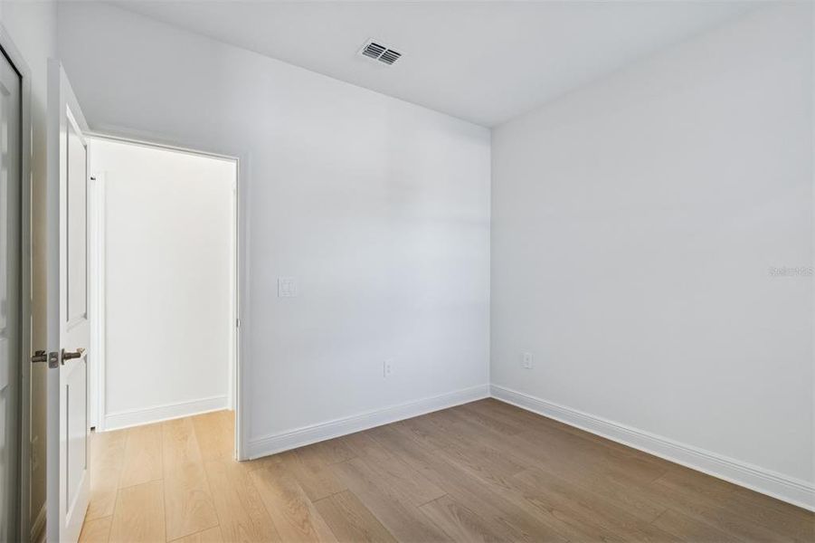 Spacious, unfurnished interior of a new home in Southpointe, Palmetto (Image 17).