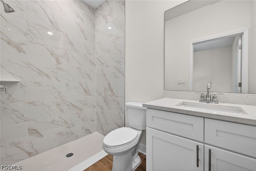 Furnished interior view inside a new home in Cape Coral, Cape Coral (Image 14).