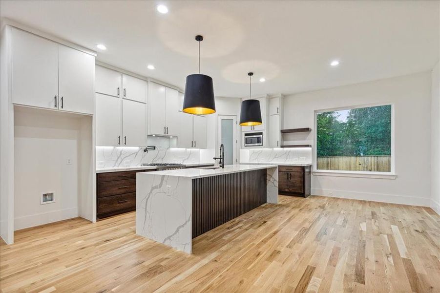 Furnished interior view inside a new home in , Dallas (Image 4).