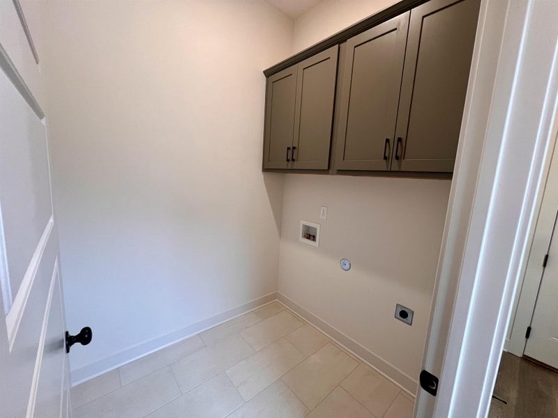 Spacious, unfurnished interior of a new home in Lockwood, Collierville (Image 15).