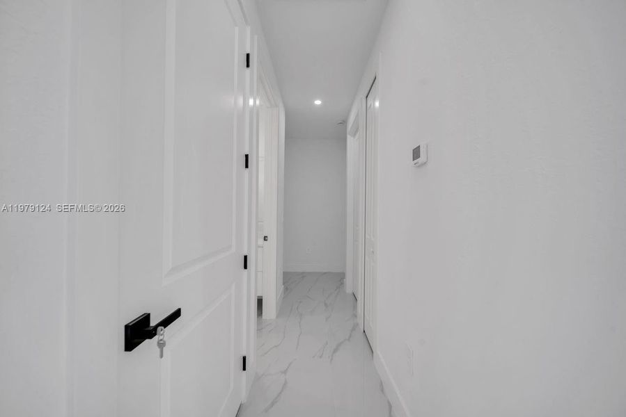 Spacious, unfurnished interior of a new home in , Lehigh Acres (Image 20).