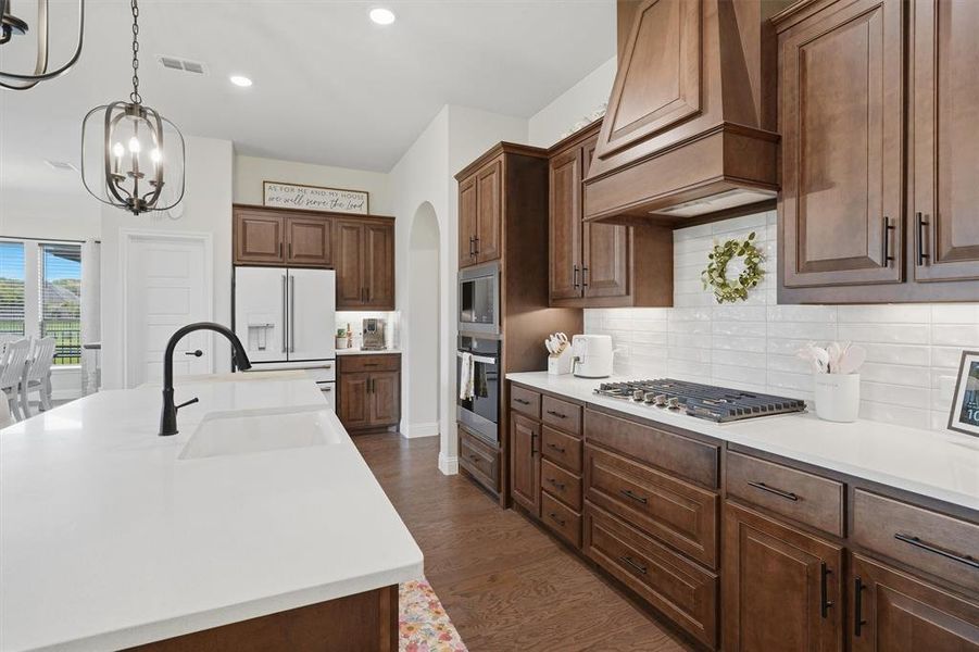 Furnished interior view inside a new home in Abe's Landing, Granbury (Image 16).