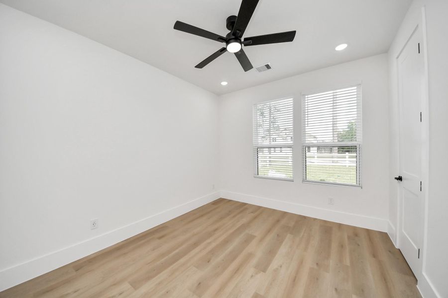 Spacious, unfurnished interior of a new home in , Spring (Image 44).