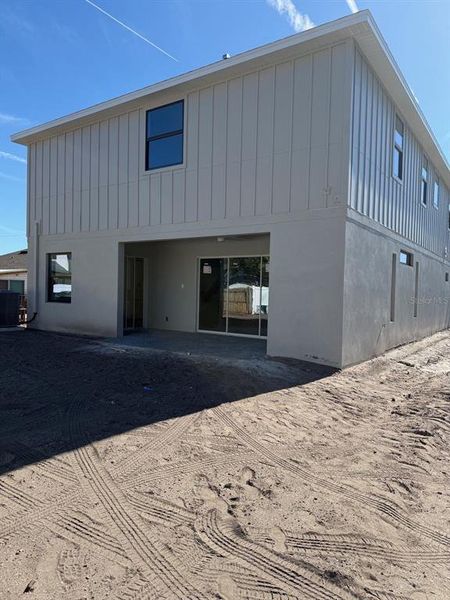 Exterior details and patio area of a home in , Tampa (Image 19).