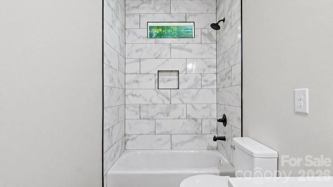 Image 28 of a home in .