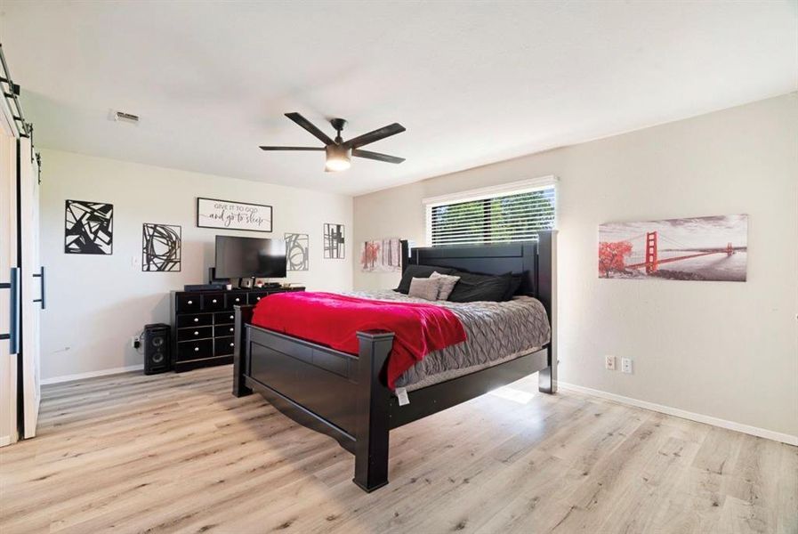Furnished interior view inside a new home in , Powderly (Image 7).