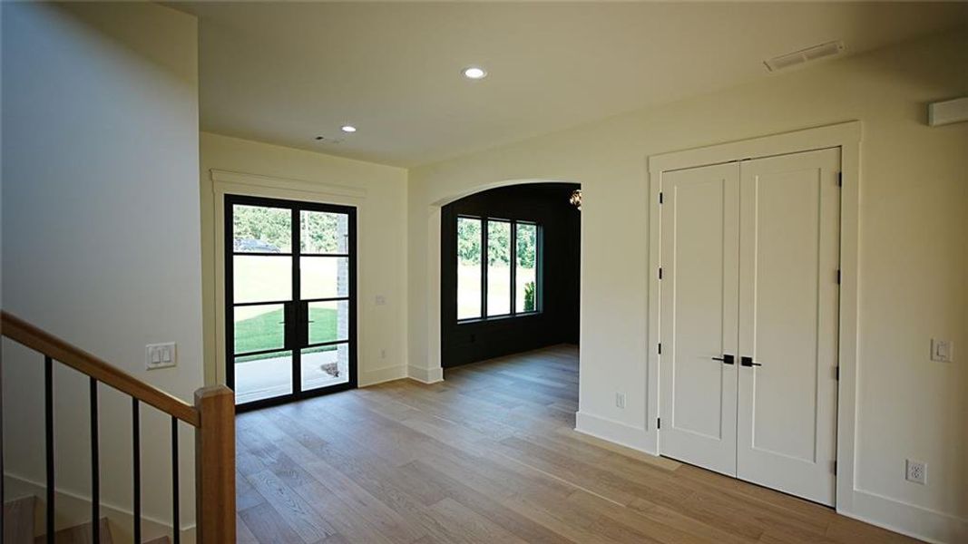 Spacious, unfurnished interior of a new home in , Flowery Branch (Image 23).