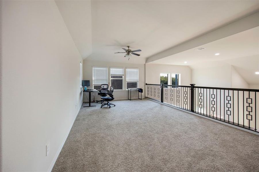 Spacious, unfurnished interior of a new home in Silverado, Aubrey (Image 20).