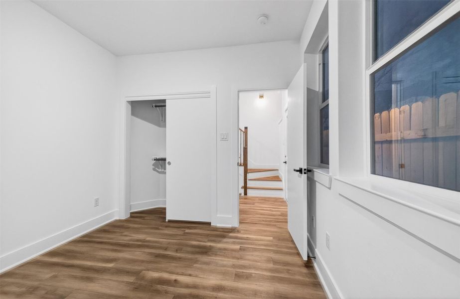 Spacious, unfurnished interior of a new home in , Houston (Image 43).