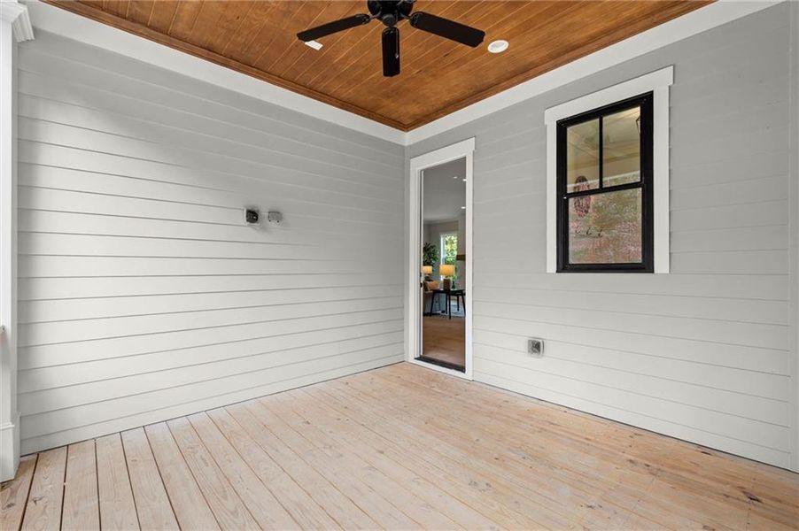 Spacious, unfurnished interior of a new home in , Brookhaven (Image 38).