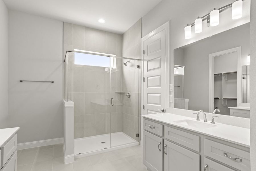 Furnished interior view inside a new home in Cross Creek, Cedar Park (Image 8).